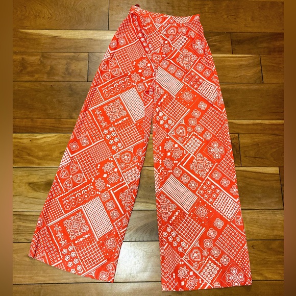 Vintage 1960s 1970s Red White Western Bandana Patchwork Print Wide Pants Sz XXS - Picture 2 of 12